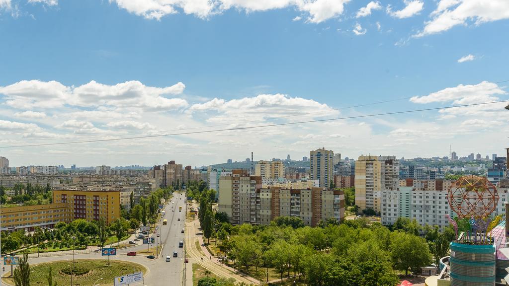 Artal Apartment On Obolonskaya Square 3 基輔 外观 照片