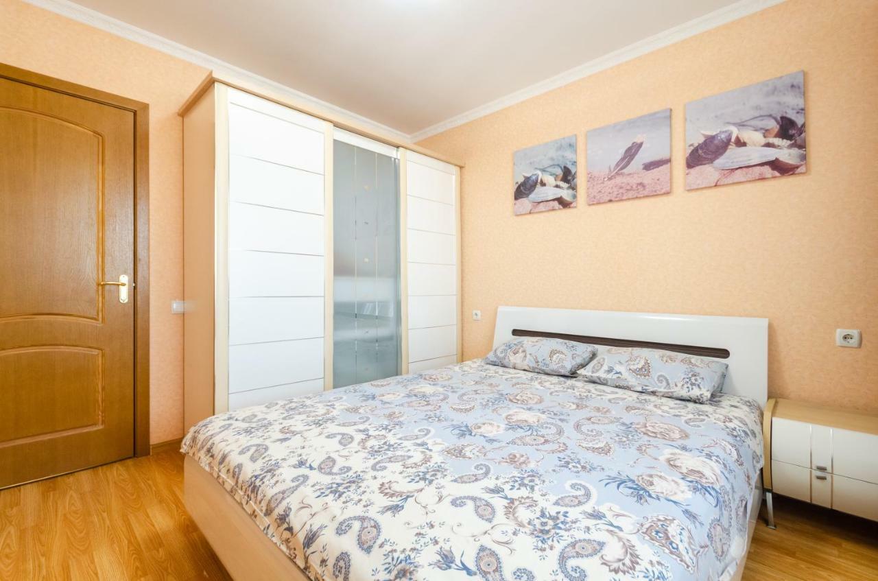 Artal Apartment On Obolonskaya Square 3 基輔 外观 照片